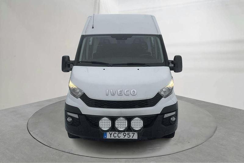 Begagnad Iveco Daily 170 HK (125 kW) 2015 Vit