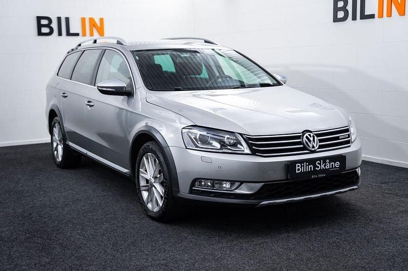 Silver Begagnad 2015 VW Passat Alltrack Kombi | 149 900 kr (Bra pris) - Bild 1/4