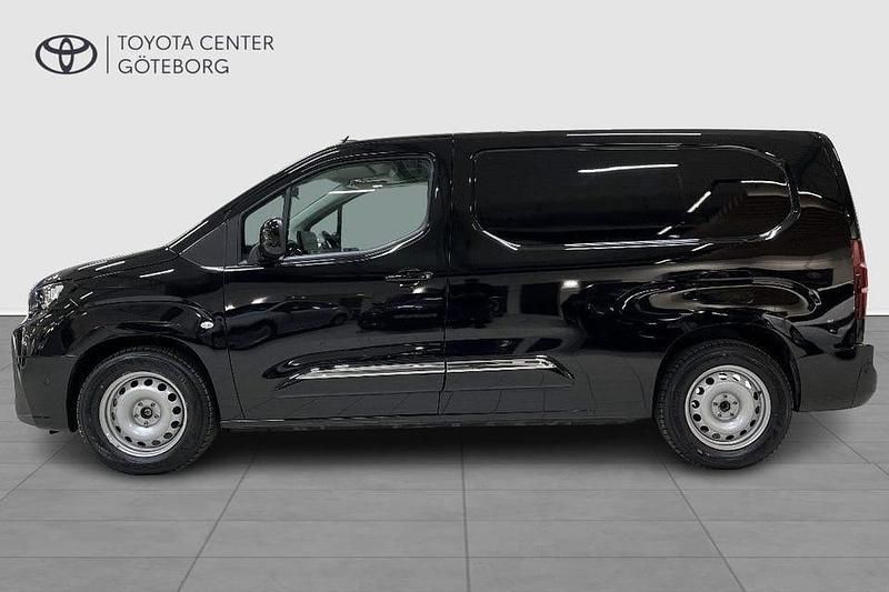Begagnad Toyota Proace City City 100 kW (137 HK) 2024 Svart Minibuss