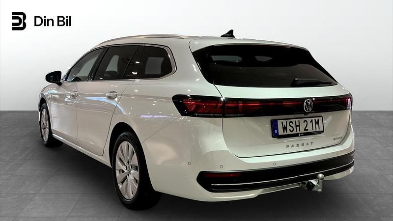 Begagnad VW Passat Business 150 HK (110 kW) 2024 Vit Kombi