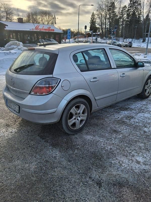 Begagnad 2009 Opel Astra | 29 900 kr (Bra pris) - Bild 1/4