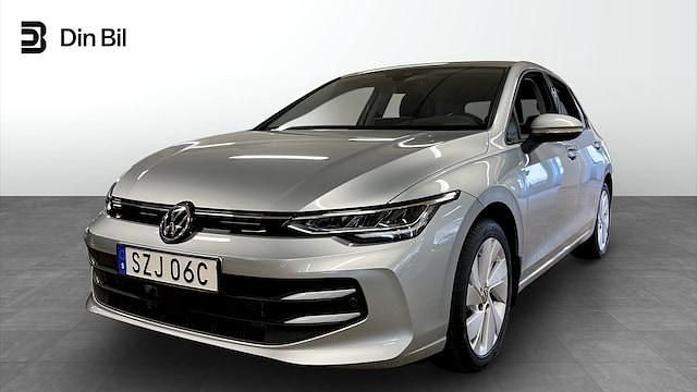 Silver Begagnad 2024 VW Golf VIII Edition Halvkombi | 304 800 kr (Marknadspris) - Bild 1/4