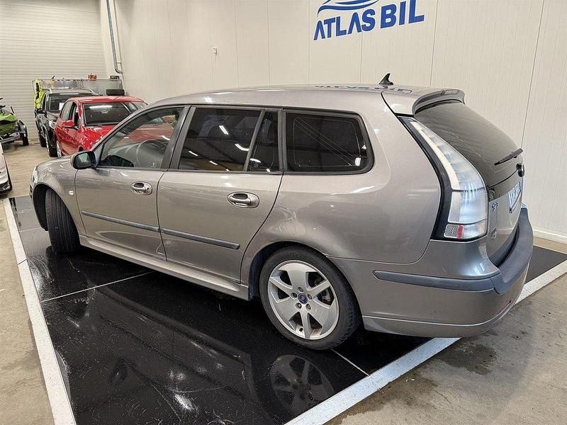 Begagnad Saab 9-3 Linear 150 HK (110 kW) 2006 Ljusgrå Kombi