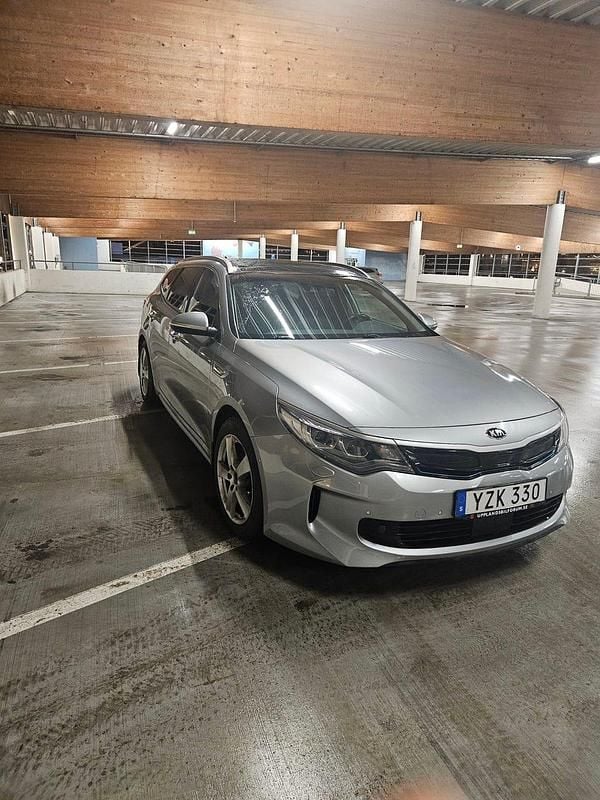 Begagnad 2018 Kia Optima Sport Kombi | 155 000 kr (Marknadspris) - Bild 1/4