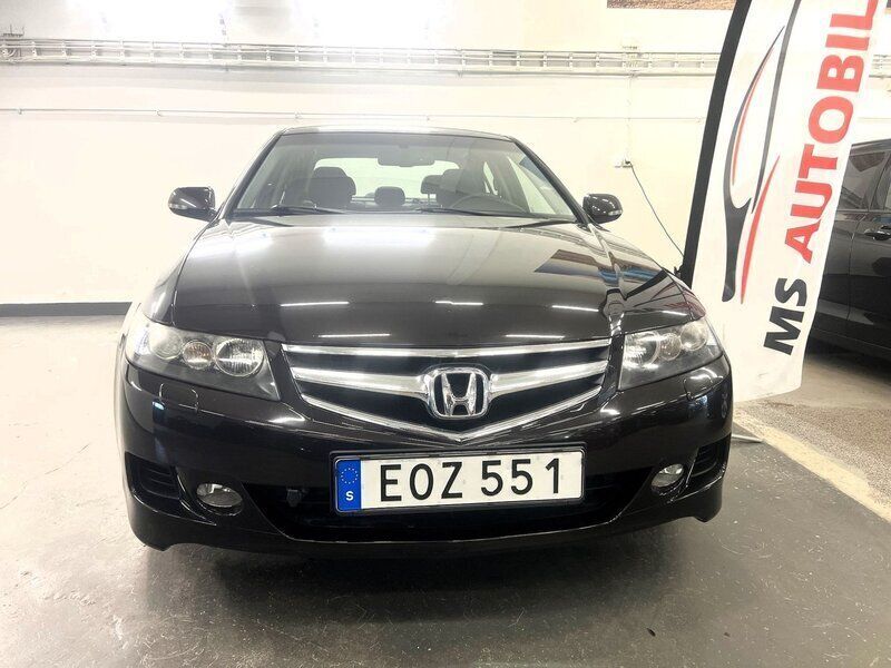 Mörkbrun Begagnad 2007 Honda Accord Sport Sedan | 59 900 kr - Bild 1/4