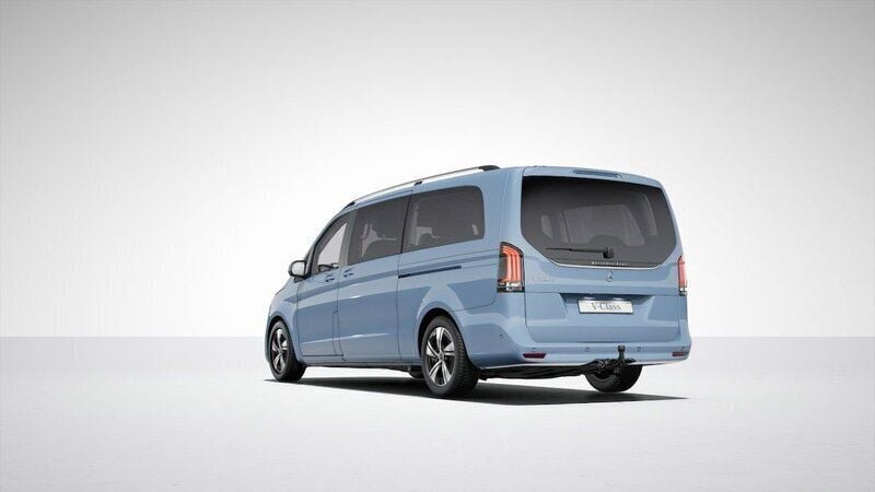 Begagnad Mercedes V220 Style 164 HK (120 kW) 2024 Blå Minibuss