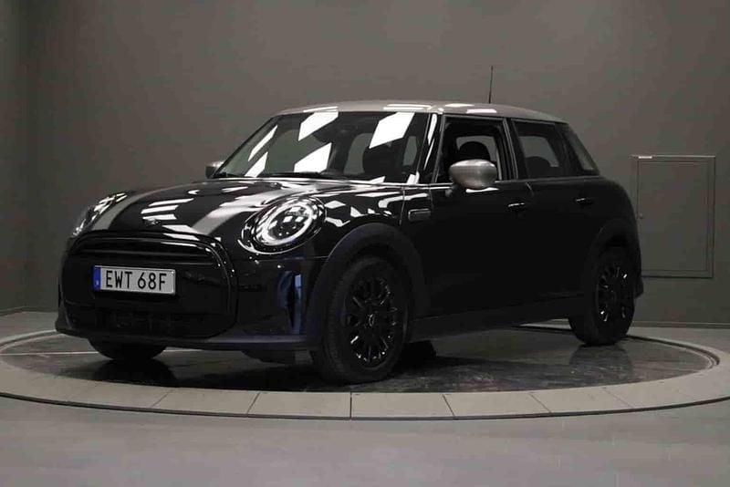 Svart Begagnad 2023 Mini Cooper Halvkombi | 255 000 kr - Bild 1/1