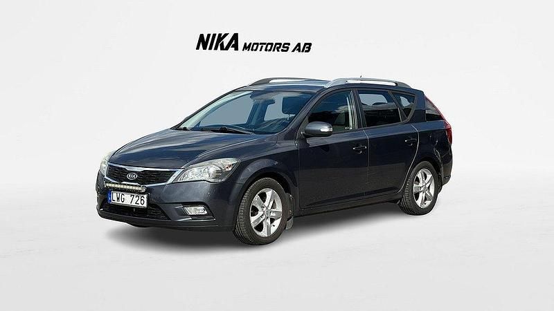 Grå Begagnad 2011 Kia Ceed Sportswagon Kombi | 54 900 kr (Marknadspris) - Bild 1/4