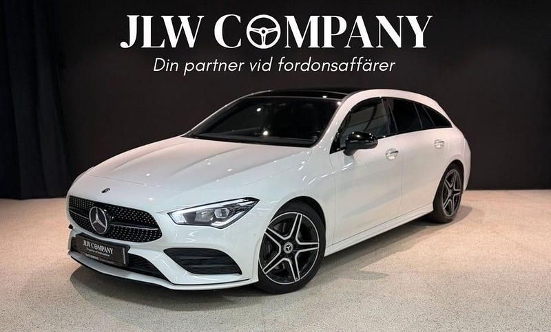 Vit Begagnad 2020 Mercedes CLA200 AMG Kombi | 298 000 kr (Marknadspris) - Bild 1/4