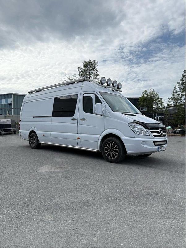Vit Begagnad 2010 Mercedes Sprinter Van | 329 000 kr - Bild 1/4