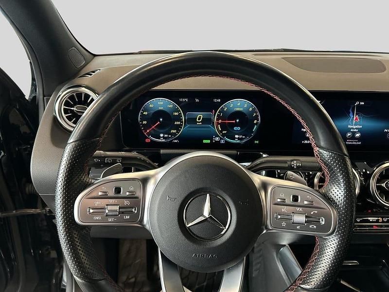 Begagnad Mercedes GLA250 AMG line 218 HK (160 kW) 2021 Svart SUV