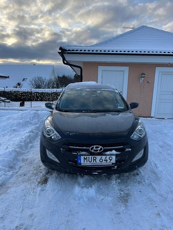 Begagnad Hyundai i30 100 HK (73 kW) 2015 Kombi