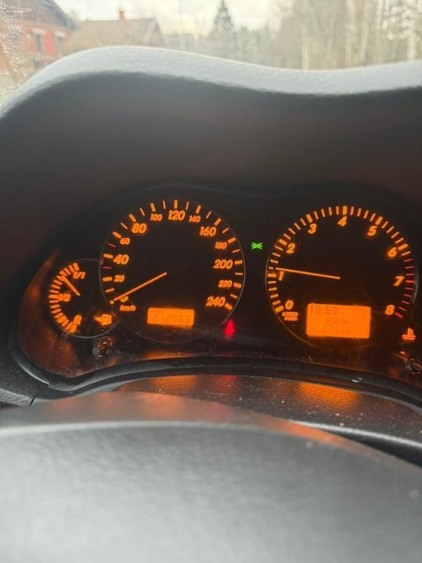 Begagnad 2008 Toyota Avensis Kombi | 32 000 kr (Marknadspris) - Bild 1/4