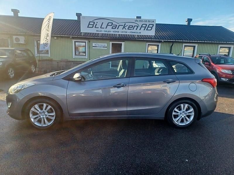 Begagnad Hyundai i30 110 HK (80 kW) 2014 Grå Kombi