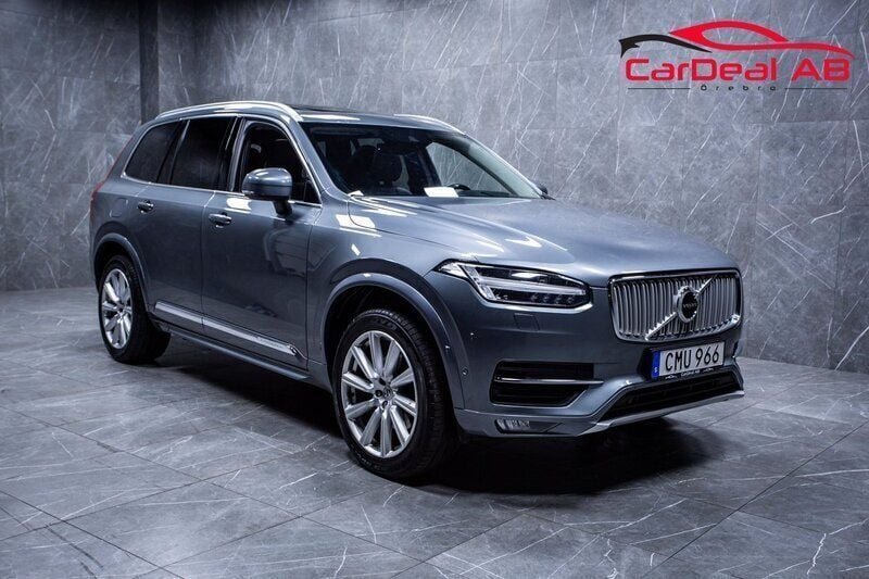 Grå Begagnad 2015 Volvo XC90 Inscription SUV | 274 800 kr (Marknadspris) - Bild 1/4