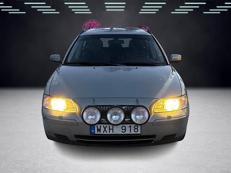Begagnad Volvo V70 Business Edition 140 HK (102 kW) 2005 Ljusgrön Kombi