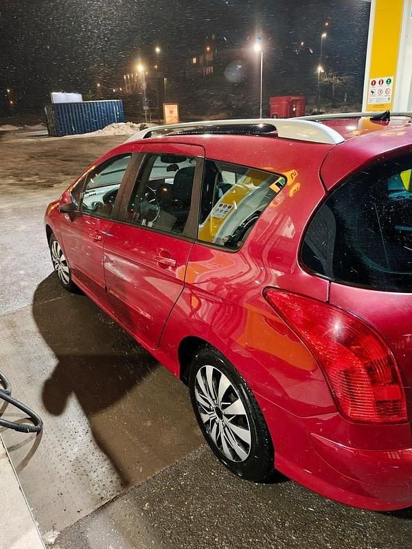 Begagnad Peugeot 308 SW 140 HK (102 kW) 2009 Kombi