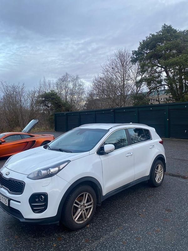 Begagnad 2016 Kia Sportage SUV | 149 000 kr (Marknadspris) - Bild 1/4
