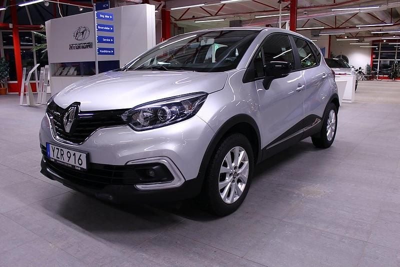 Begagnad Renault Captur 90 HK (66 kW) 2017 Silver SUV