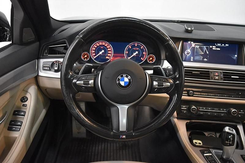 Begagnad BMW 520 M Sport 190 HK (139 kW) 2016 Svart Kombi