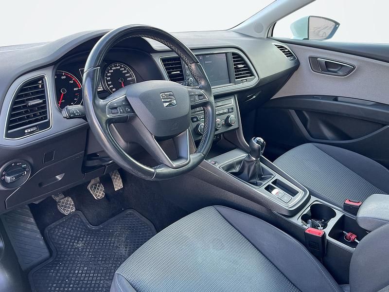 Begagnad Seat Leon ST 132 HK (97 kW) 2019 Vit Kombi