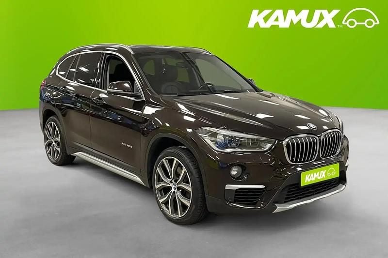 Brun Begagnad 2016 BMW X1 xLine SUV | 209 800 kr (Marknadspris) - Bild 1/4
