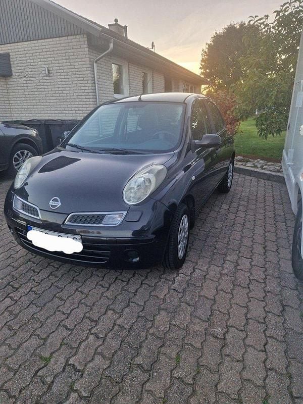 Svart Begagnad 2009 Nissan Micra Halvkombi | 20 000 kr (Bra pris) - Bild 1/3