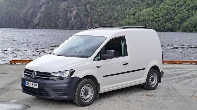 Vit Begagnad 2016 VW Caddy Minibuss | 99 500 kr (Bra pris) - Bild 1/4