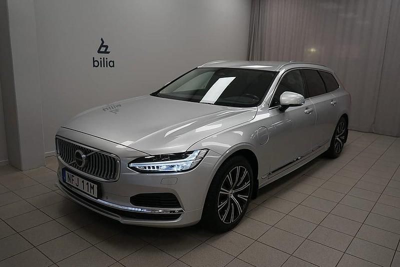 Begagnad Volvo V90 253 HK (186 kW) 2022 Silver Kombi