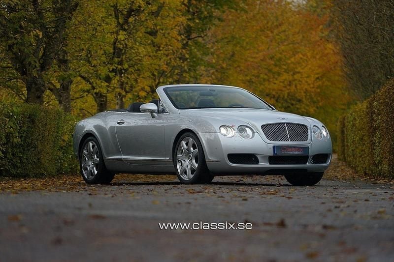 Begagnad Bentley Continental GT Convertible Mulliner 558 HK (410 kW) 2008 Silver Cab