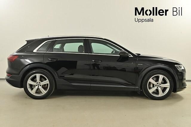 Svart Begagnad 2020 Audi e-tron Proline SUV | 309 000 kr (Bra pris) - Bild 1/1