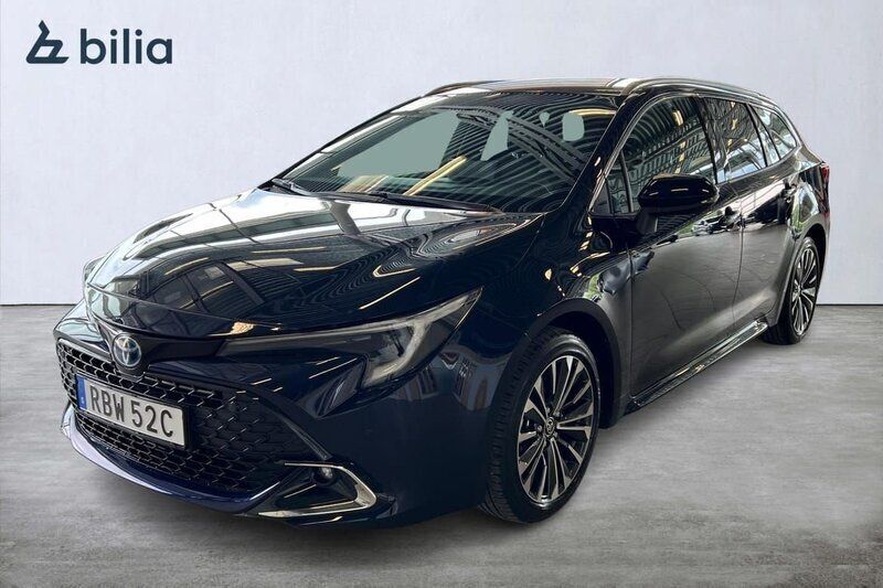 Mörkblå (blå) Ny 2024 Toyota Corolla Style Kombi | 369 900 kr (Lite dyr) - Bild 1/3