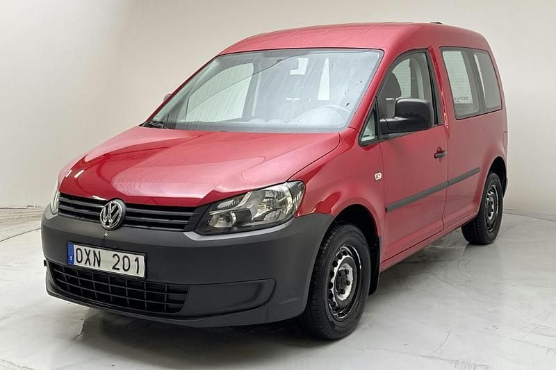 Röd Begagnad 2013 VW Caddy Minibuss | 59 000 kr (Superpris) - Bild 1/4