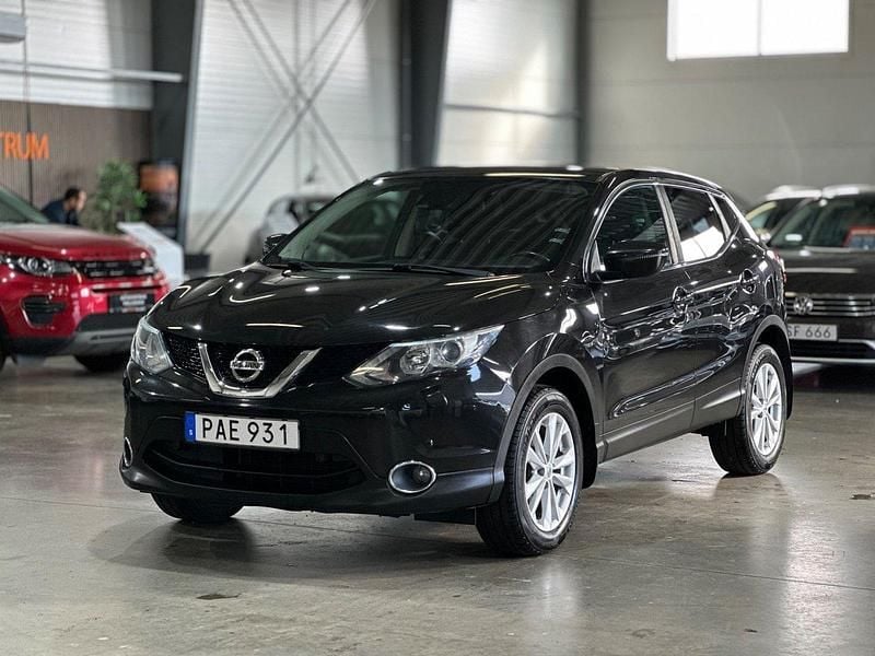 Svart Begagnad 2016 Nissan Qashqai SUV | 119 900 kr (Marknadspris) - Bild 1/4