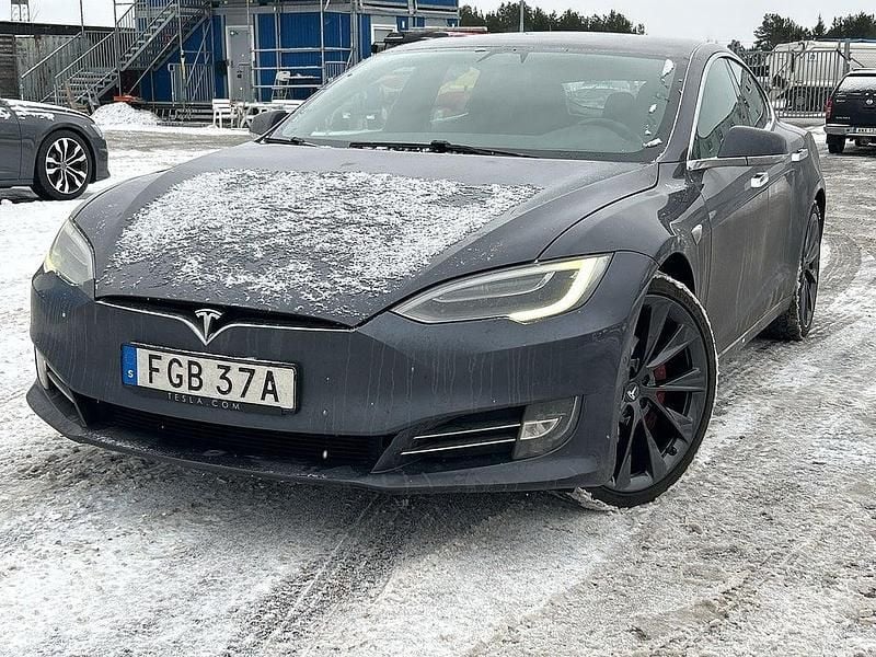 Grå Begagnad 2019 Tesla Model S Halvkombi | 161 000 kr - Bild 1/4