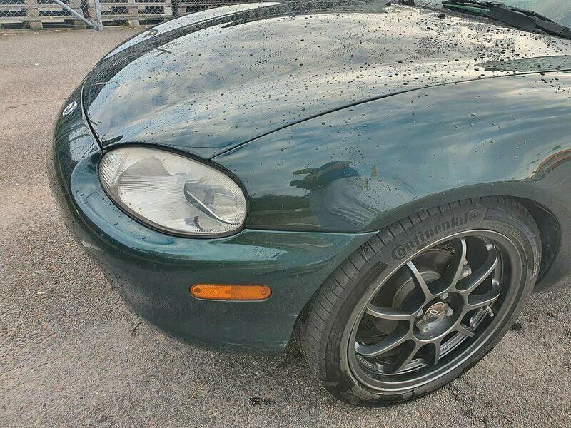 Begagnad Mazda MX5 110 HK (80 kW) 1998 Mörkgrön Cab