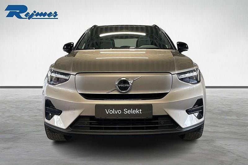 Begagnad Volvo XC40 Core 185 kW (252 HK) 2022 Ljusgrå SUV