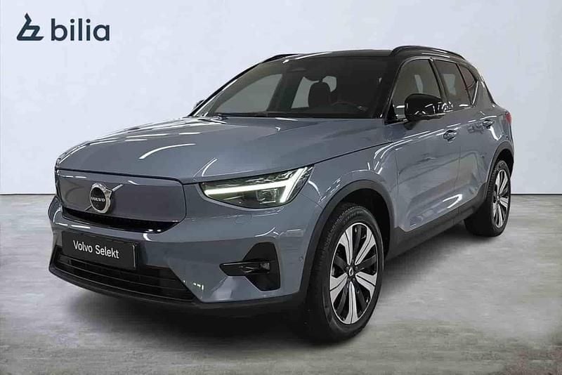 Grå Begagnad 2023 Volvo XC40 SUV | 414 000 kr - Bild 1/1