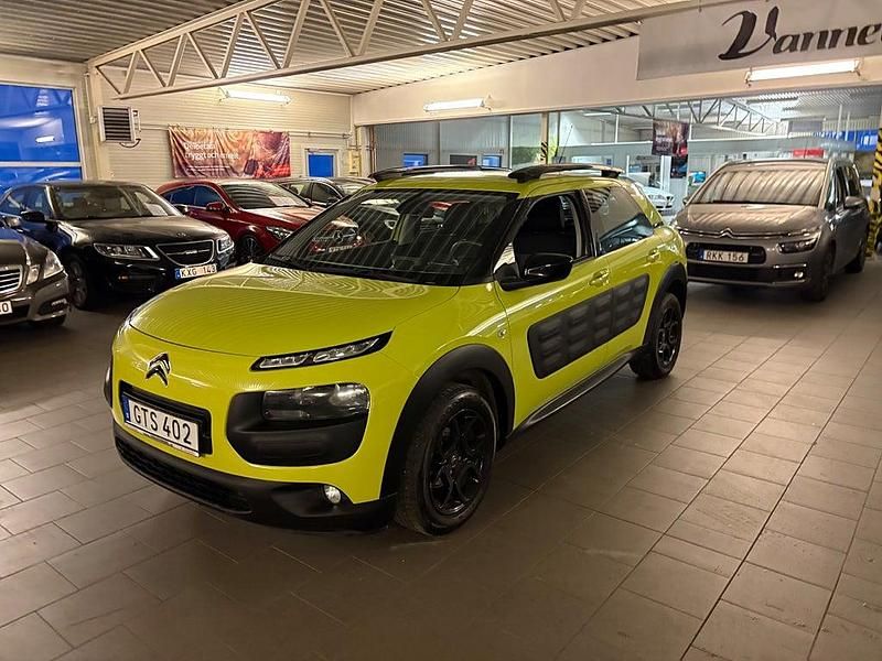 Begagnad Citroën C4 Cactus PureTech 82 HK (60 kW) 2015 Gul Halvkombi