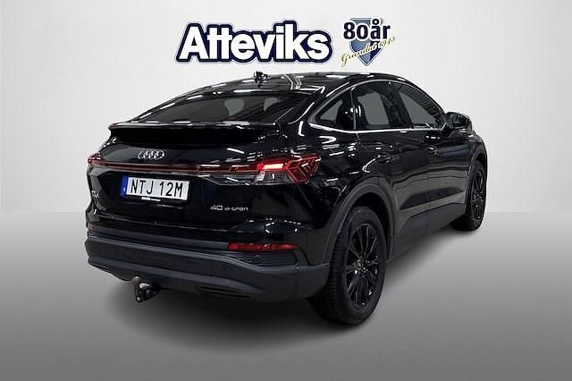 Begagnad Audi Q4 Sportback e-tron Proline 150 kW (204 HK) 2023 Mytsvart metallic SUV