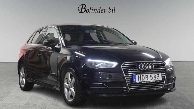 Svart Begagnad 2016 Audi A3 Ambition | 139 800 kr (Marknadspris) - Bild 1/4