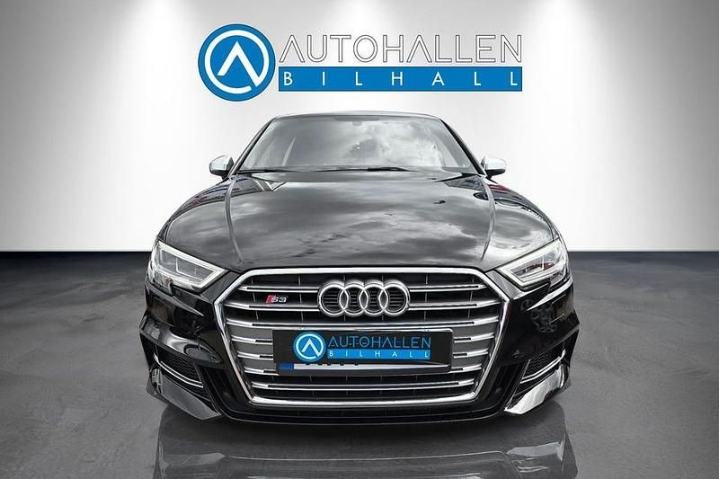 Begagnad Audi S3 310 HK (228 kW) 2018 Svart