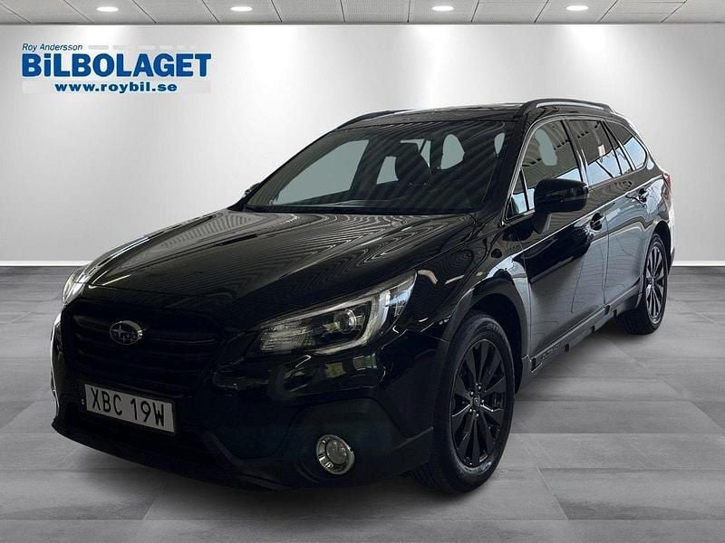 Svart Begagnad 2019 Subaru Outback SUV | 279 900 kr (Dyr) - Bild 1/4