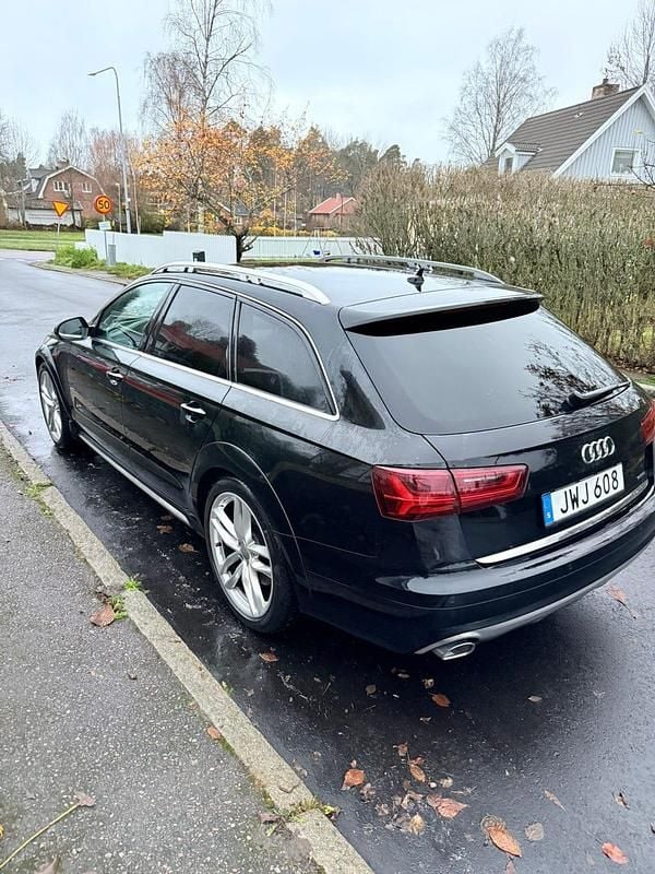 Begagnad Audi A6 Allroad 218 HK (160 kW) 2017 Svart metallic Kombi