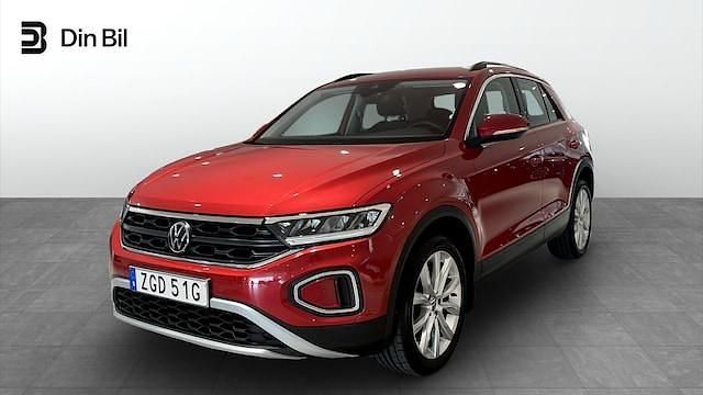 Röd Begagnad 2022 VW T-Roc Life SUV | 189 900 kr (Marknadspris) - Bild 1/4
