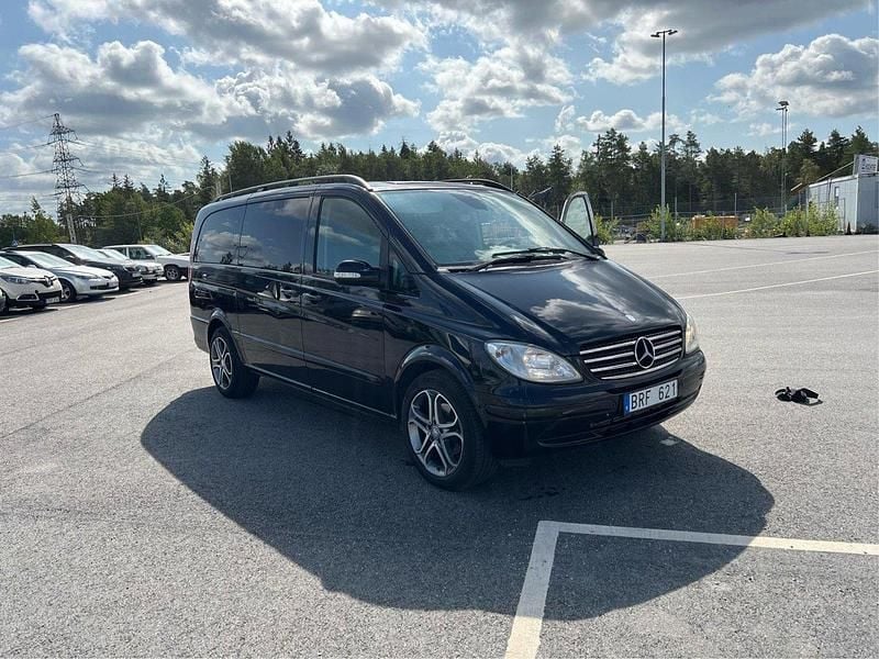 Svart Begagnad 2009 Mercedes Viano Minibuss | 165 000 kr (Superpris) - Bild 1/4