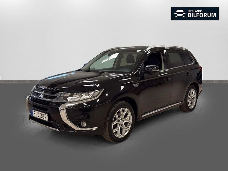 Svart Begagnad 2017 Mitsubishi Outlander P-HEV SUV | 169 000 kr (Marknadspris) - Bild 1/4