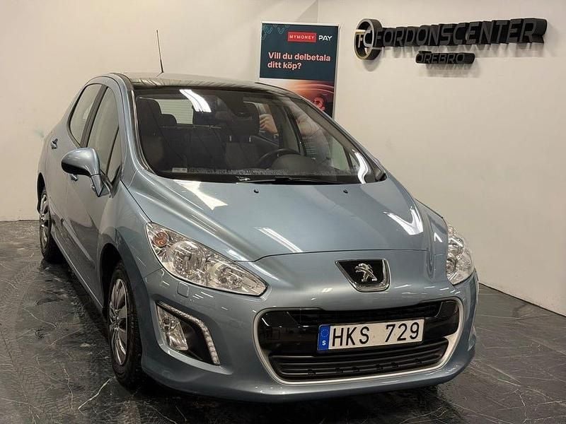 Blå Begagnad 2012 Peugeot 308 Halvkombi | 59 900 kr (Marknadspris) - Bild 1/4