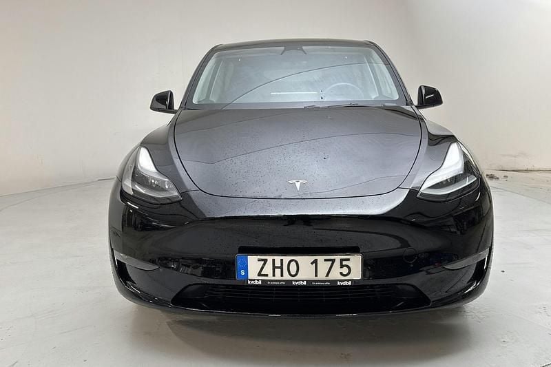 Begagnad Tesla Model Y 378 kW (514 HK) 2023 Svart SUV