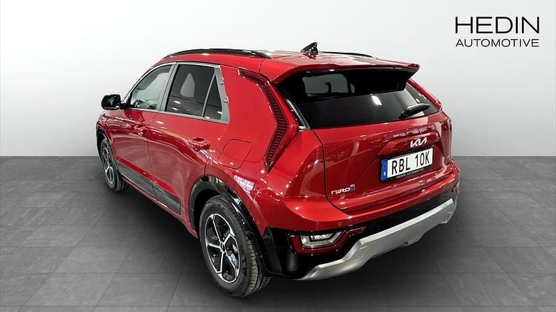 Begagnad Kia Niro Advance 94 HK (69 kW) 2024 Röd SUV